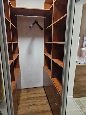 Închiriez apartament 3 camere decomandat, V. Aaron - imagine 9