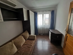 INCHIRIEZ apartament 2 camere , renovat,zona Vasile Aaron - imagine 4