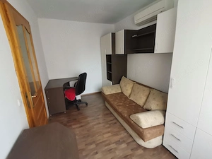 INCHIRIEZ apartament 2 camere , renovat,zona Vasile Aaron - imagine 3