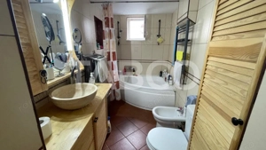 Casa 4 camere de vanzare in Lazaret cu garaj demisol generos mansarda - imagine 4
