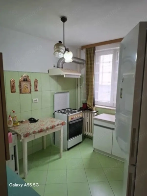 2 camere, decomandat + 2 garaje