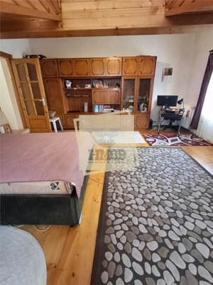 Apartament la casa 78 mpu pivnita| curte si parcare zona Sub-Arini - imagine 5
