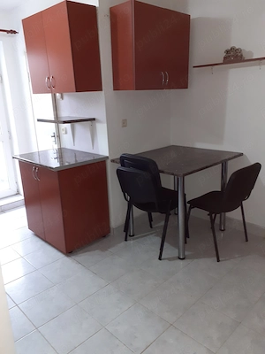 apartament 2 camere mobilat, zona Piata - imagine 2