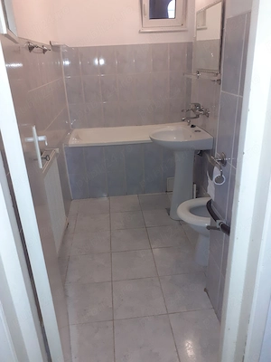 apartament 2 camere mobilat, zona Piata - imagine 6