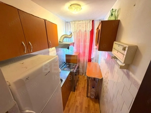 Apartament cu 3 camere - Craiovita Noua - etaj intermediar - imagine 3