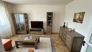 Apartament 3 camere   B-dul Dacia   vizavi de Hotel Rusca