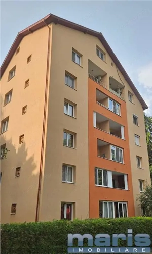 Vanzare apartament 4 camere zona 7 Noiembrie - Spitale