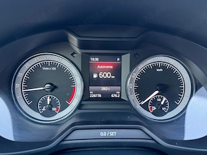 Skoda Octavia 2019   1.6 TDI 115 CP - DSG - imagine 4
