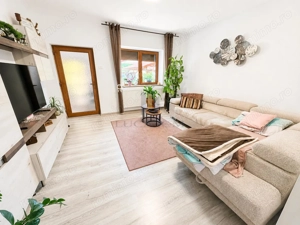 Casa individuala cu teren de 1.480 mp in Dumbravita - imagine 2