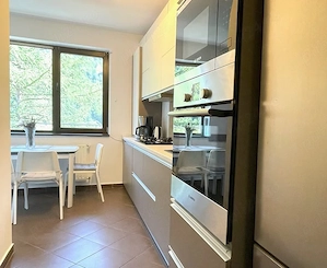 Inchiriez apartament in ansamblul Colina Marei Sinaia