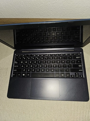 Mini Laptop ASUSTeK COMPUTER INC E203NA cu procesor Intel(R) Celeron(R) CPU N3350 - imagine 3