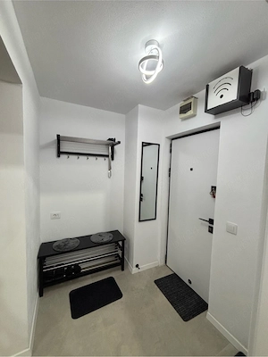 vand apartament cu 2 camere deosebit, modern - imagine 2