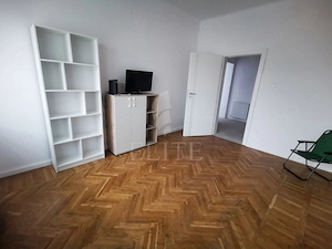Vând apartament semicentral,,cu potential,decomandat,semimobilat - imagine 5