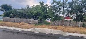 Vand 3600 mp, teren intrav. situat in sat Gruiu, Cateasca, Arges, cu casa veche, la 90 km Bucuresti