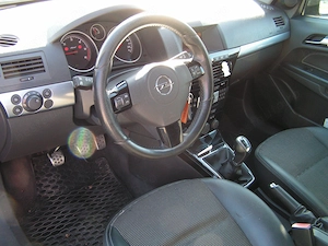 Opel Astra Sport  - imagine 8