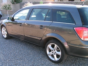 Opel Astra Sport  - imagine 4