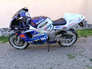 SUZUKI gsxr 600 ! ca nou - imagine 2