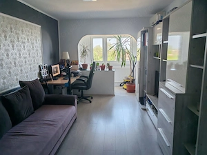 Vand apartament gara