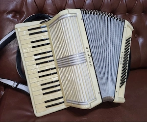 Acordeon Hohner Verdi 2 * Nou * Bandonat 