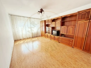 Apartament cu 3 camere decomandat + mansarda  