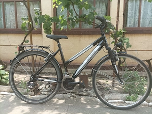 Vînd bicicleta de dama