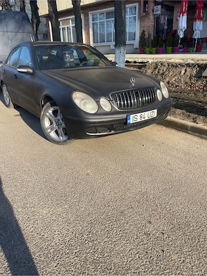 Vând Mercedes w211 2004 - imagine 4