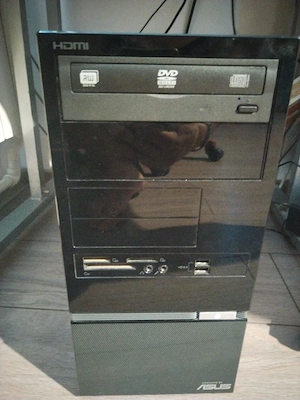 PC Asus cu procesor i5, 12Gb Ram, stocare1T
