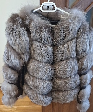Haina de balana gri