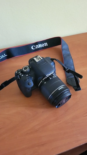 Canon 700d + obiectiv 18-55 mm