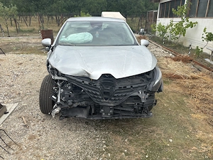 Renault clio avariat cu motor funcțional 1000 SCE