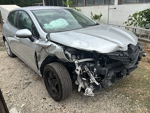 Renault clio avariat cu motor funcțional 1000 SCE - imagine 2
