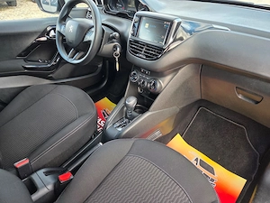 Peugeot 208 Pure Tech 110 Stop & Start Eat6 Allure - imagine 17
