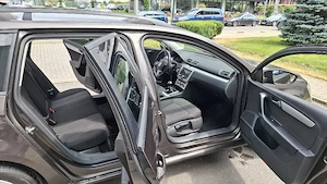 VwPassat 1.6 Tdi euto 5 an fab 2013 - imagine 9