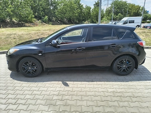 Mazda 3 BL Diesel din 2011 - imagine 2