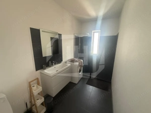 Apartament tip penthouse, 2 camere, terasa, parcare, zona strazii Paris - imagine 8