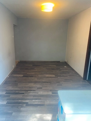 Apartament 2 camere de vanzare zona Scoala 8 - imagine 4