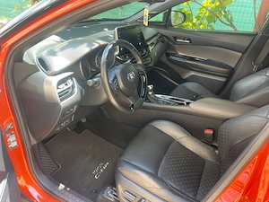 Vând Toyota C-HR 2.0 Hybrid 184 CP   Classy (vârful de gamă)   Ediție Limitată   Unic proprietar - imagine 3