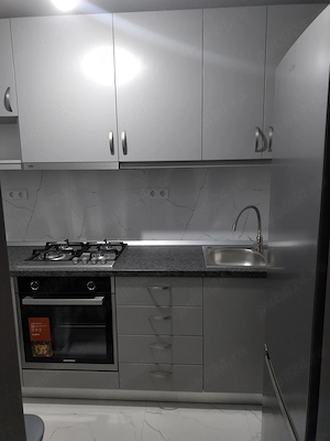 De vânzare- Apartament cu o cameră-str.Petru Rareș - imagine 3