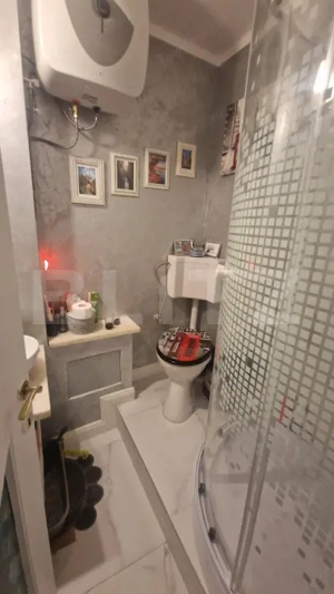 Apartament 4 camere lux Codlea, etaj intermediar, mobilat, parcare si pivnita - imagine 15