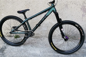 Vând bicicletă Dirt Trek Ticket