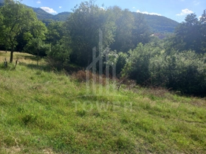 Teren în Fântânele – 3.673 mp, pârâu si cadru natural  deosebit - imagine 2