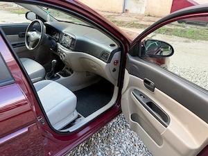 Hyundai Accent 1.4 Benzzină   Unic Proprietar   193.000 KM Reali   AC Funcțional   Impecabil   2008 - imagine 7