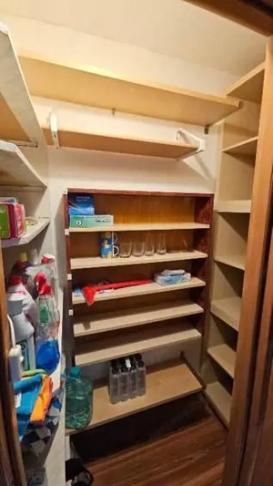 Apartament 3 camere. Etaj 1. Centrala.  Zona Brancoveanu . Confort si liniste. - imagine 8