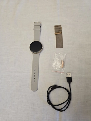 Smartwatch cu Curea Metalica si Silicon, Vanilla Gold