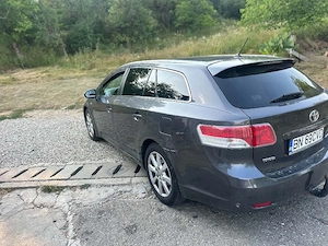 Toyota Avensis 2010 - imagine 4
