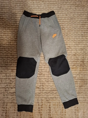 Pantaloni Nike