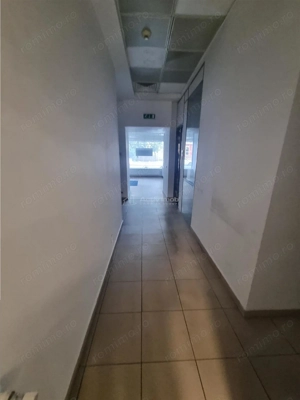 Spatiu comercial central  fost Sediu Banca Alphabank - imagine 15