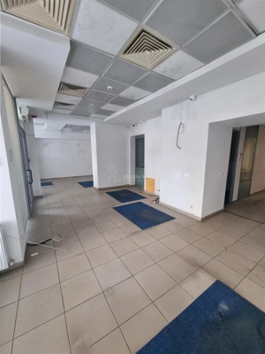 Spatiu comercial central  fost Sediu Banca Alphabank - imagine 5