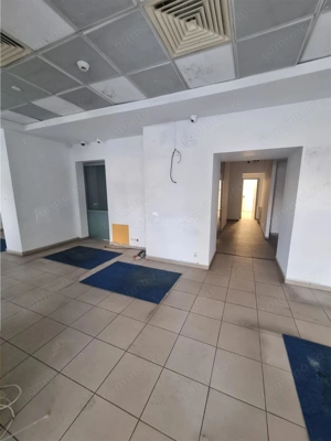 Spatiu comercial central  fost Sediu Banca Alphabank - imagine 9