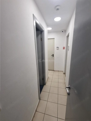 Spatiu comercial central  fost Sediu Banca Alphabank - imagine 13